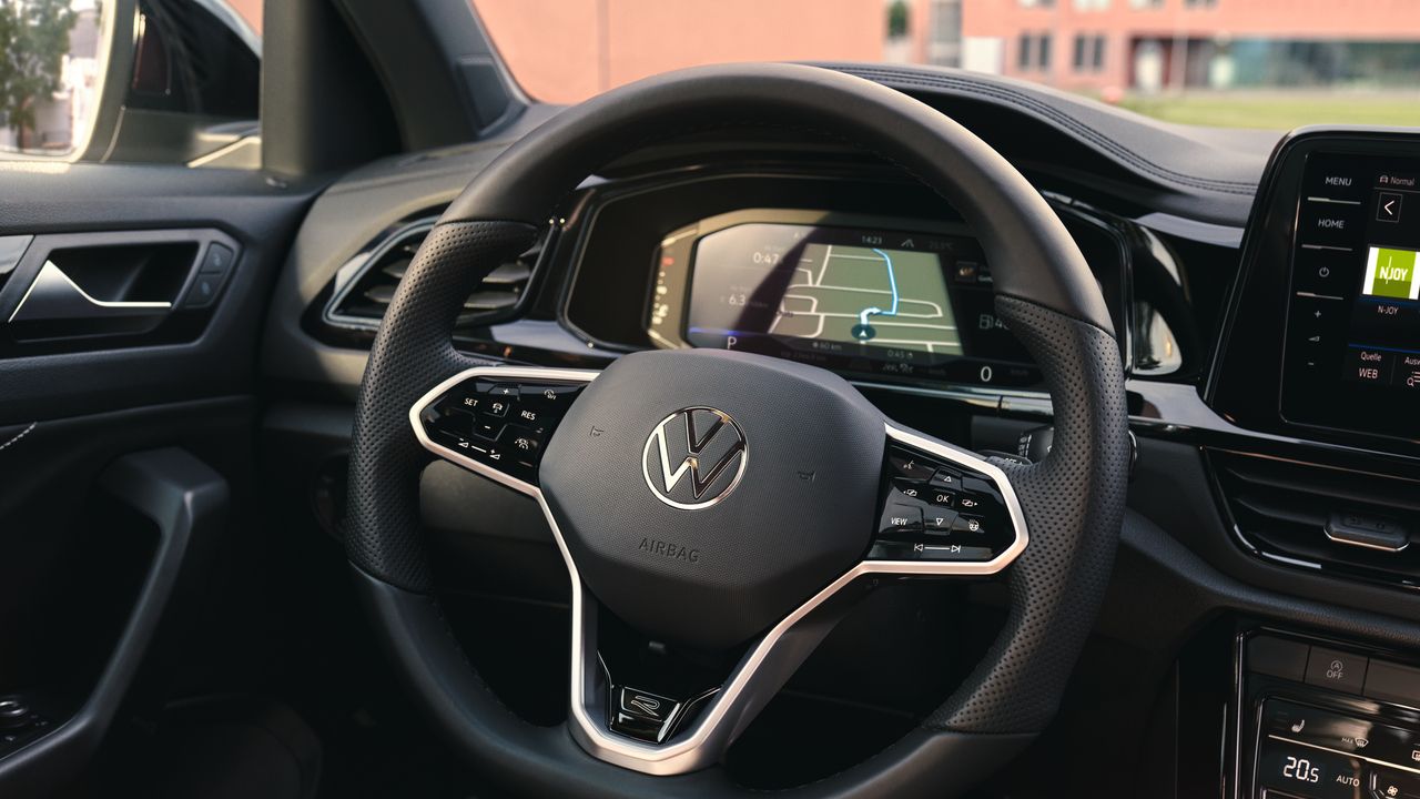 VW T-Roc Interieur, Detailansicht des Multifunktionslenkrads