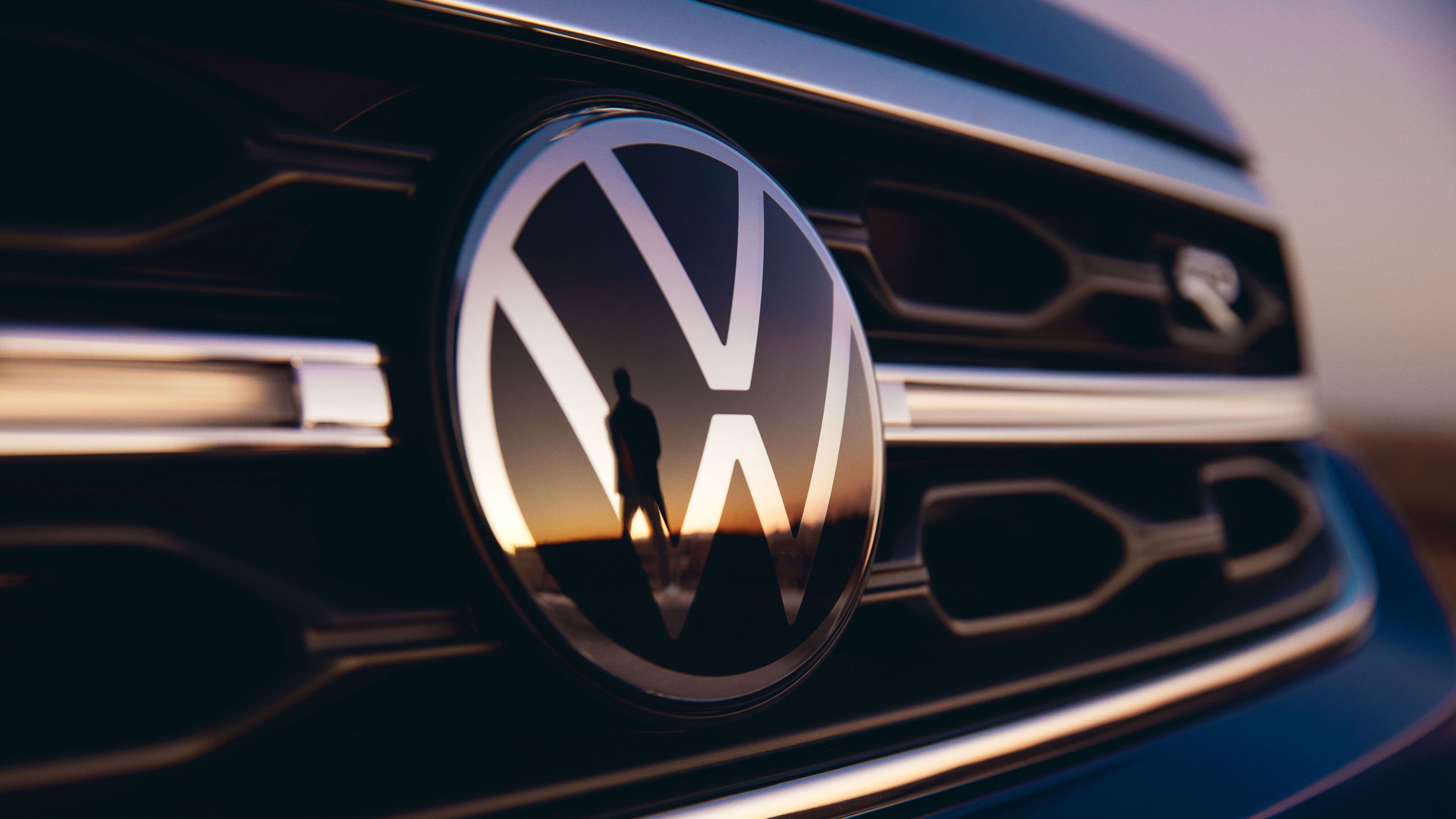 Logo und Kühlergrill von VW T-Roc R