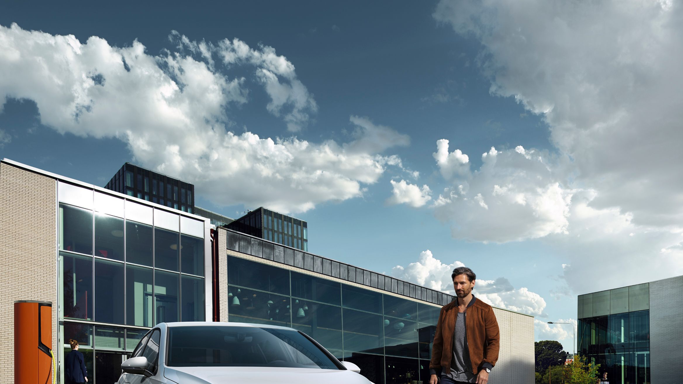 vw e mobilitaet weiss front