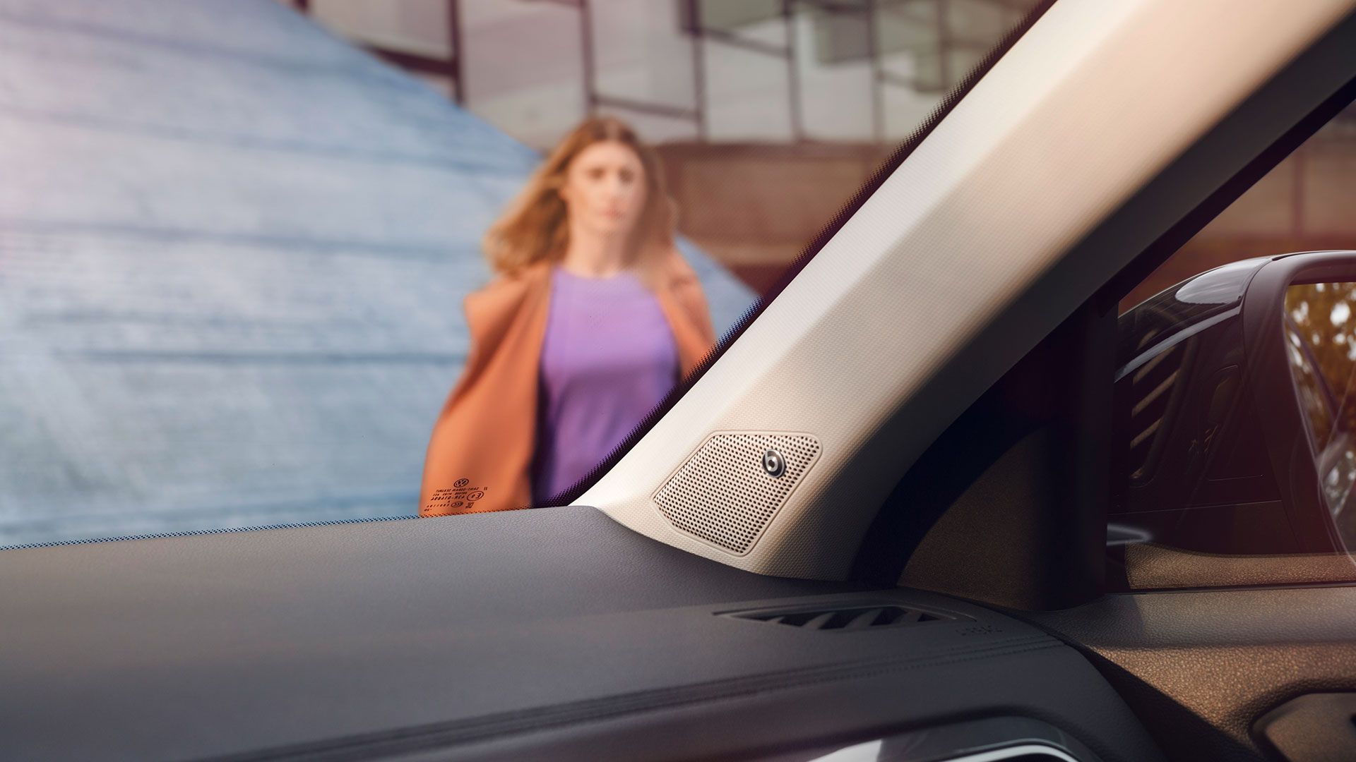 VW T-Roc Interieur, Detailansicht des BeatsAudio™ Soundsystem